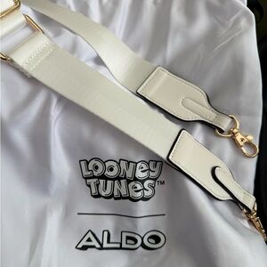 🐥 NEW ALDO 🐤 STRAP LONG WITH DUST BAG COLOR WITHE LOONEY TUNES